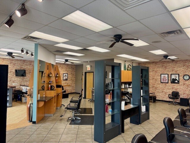 More Photos Of 1578 Paulson rd, River Falls General Retail For Lease