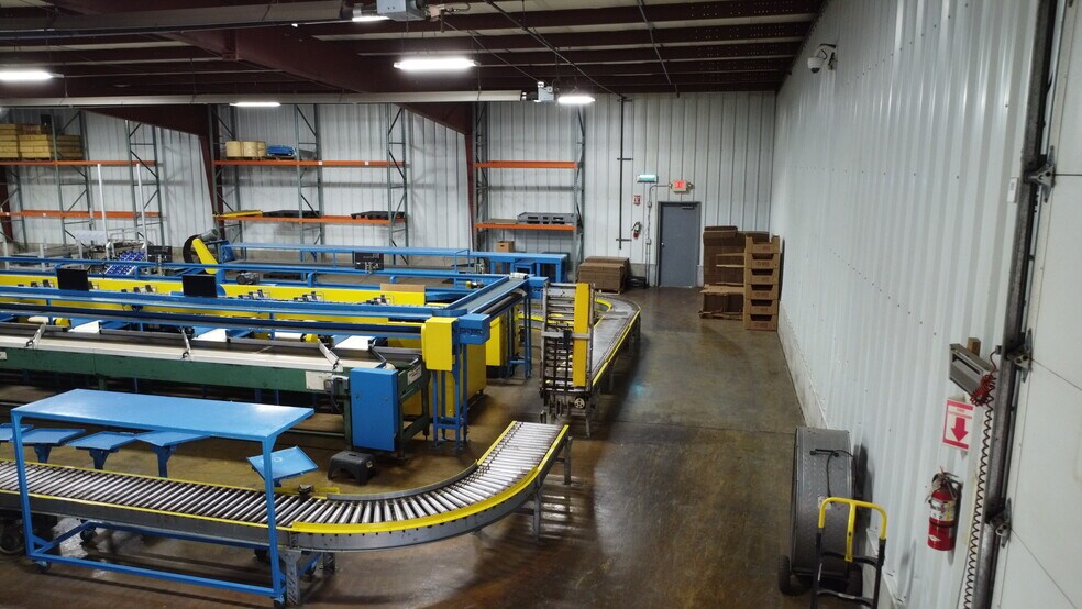 More Photos Of 36 Hull Ave, Clintondale Industrial For Sale