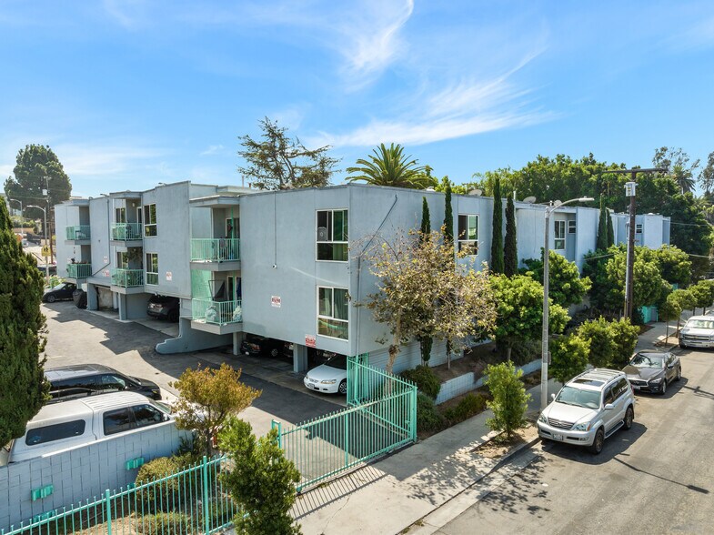 More Photos Of 1776 S Rimpau Blvd, Los Angeles Apartments For Sale