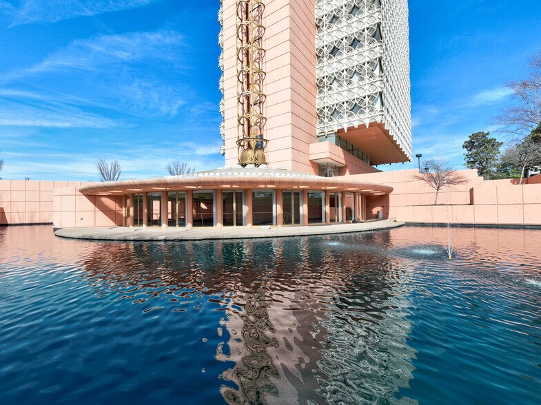 More Photos Of 6100 Dutchmans Ln, Louisville Office For Lease