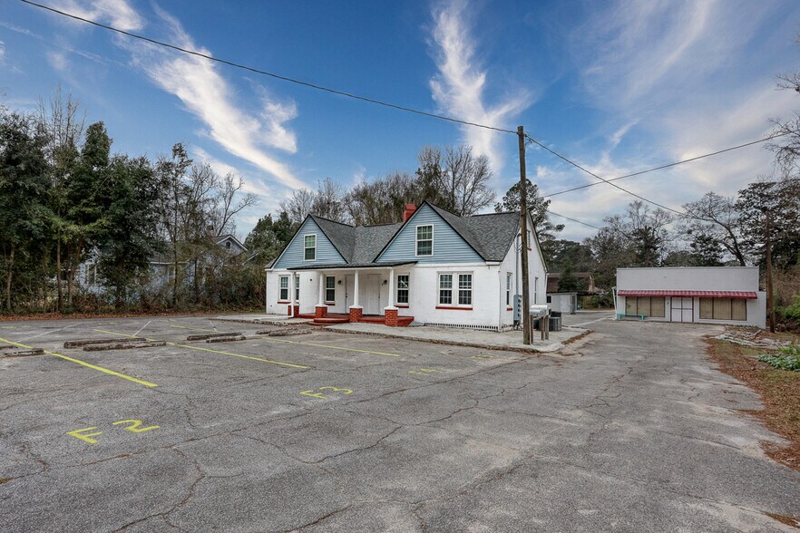 More Photos Of 55 Main St, Garden City Office Residential For Sale