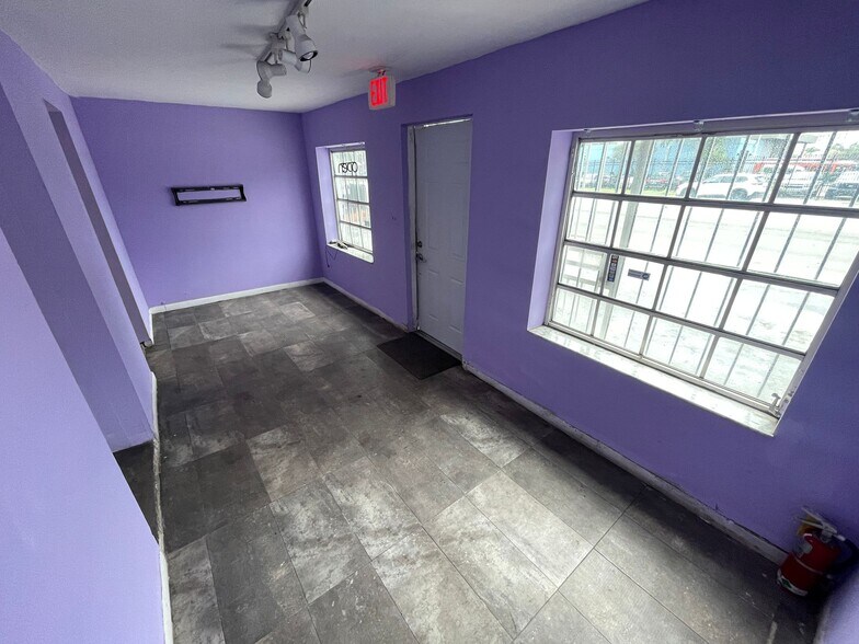 More Photos Of 1341 NW 20th St, Miami Freestanding For Lease