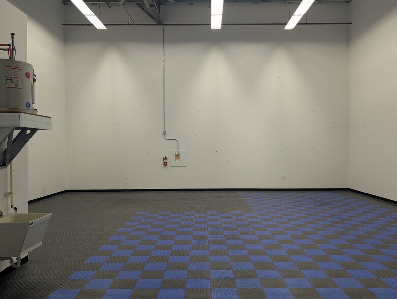 More Photos Of 2 Timber Ln, Marlboro Light Manufacturing For Lease