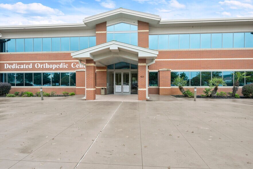 More Photos Of 403 Ogletree Dr, Livingston Medical For Lease