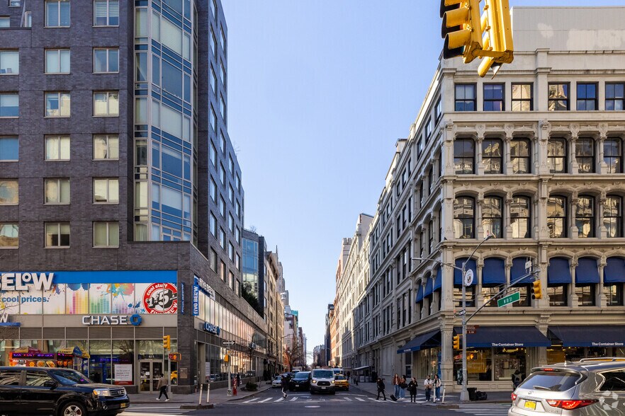 More Photos Of 157 W 18th St, New York Office For Lease