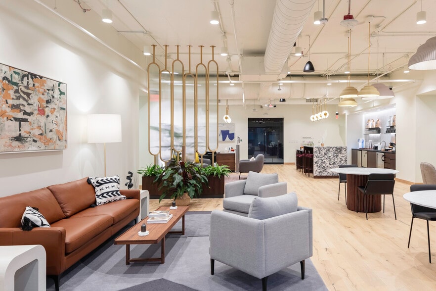 More Photos Of 150 Fayetteville St, Raleigh Office For Lease
