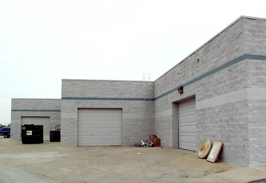 More Photos Of 6770 S Dawson Cir, Centennial Light Manufacturing For Lease