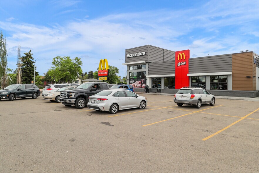 More Photos Of 13310 111 Av NW, Edmonton Unknown For Lease