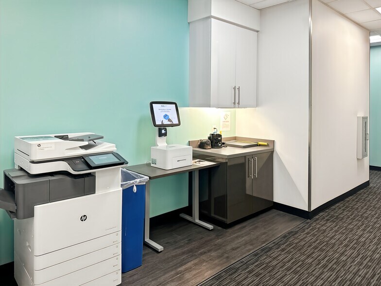 More Photos Of 6575 West Loop South, Bellaire Coworking Space