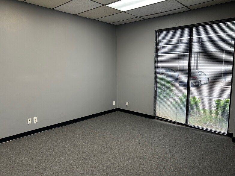 More Photos Of 2734 W Kingsley Rd, Garland Light Distribution For Lease