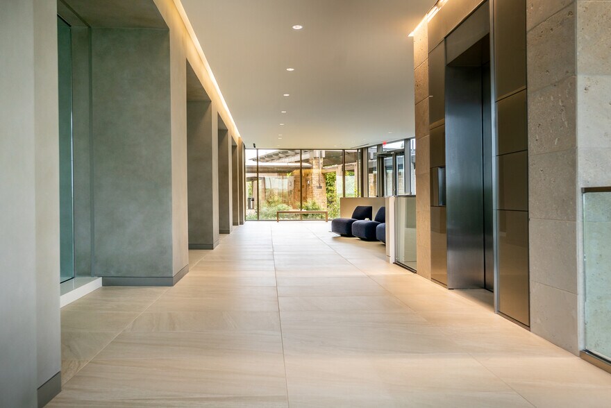 More Photos Of 3120 Sabre Dr, Southlake Office For Lease