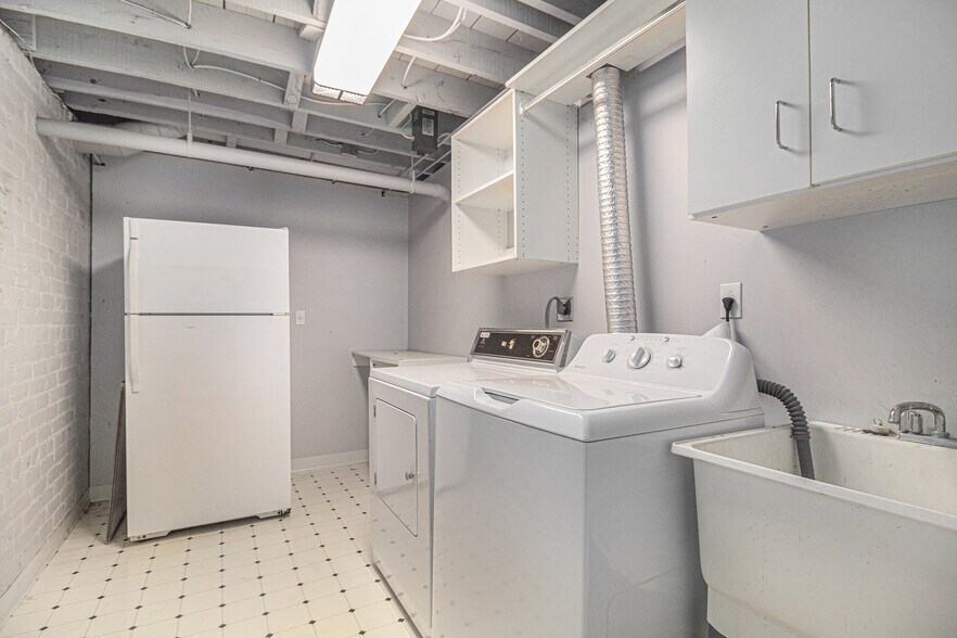 More Photos Of 318 S Thayer St, Ann Arbor Flex For Sale