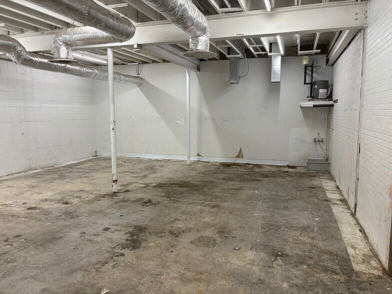 More Photos Of 2201 W Cambria St, Philadelphia Storefront Retail Office For Sale