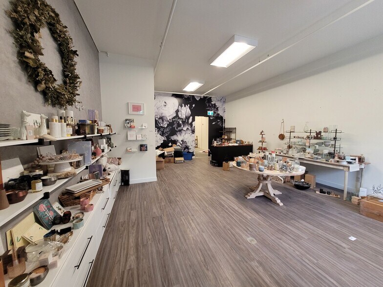 More Photos Of 580 Nicola Ave, Port Coquitlam Warehouse For Lease