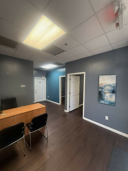 More Photos Of 801-893 Kings Hwy, Fort Pierce Light Manufacturing For Sale
