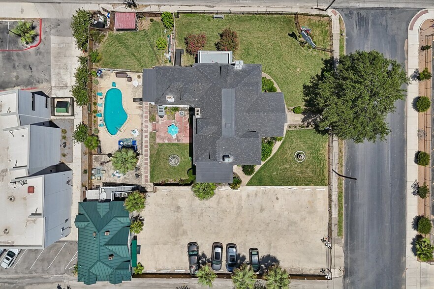 More Photos Of 421 Howard St, San Antonio Hospitality For Sale