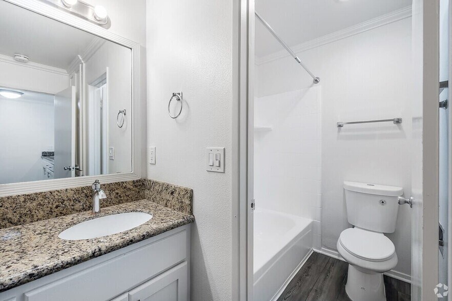 More Photos Of 3320 Redondo Beach Blvd, Torrance Apartments For Sale