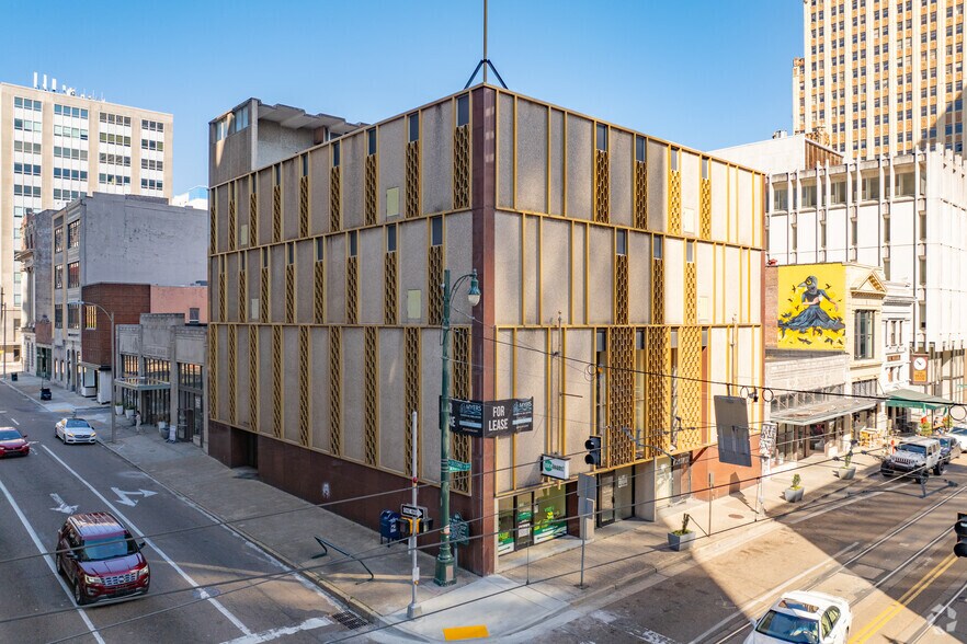 Primary Photo Of 2 N 2nd St, Memphis Office For Sale