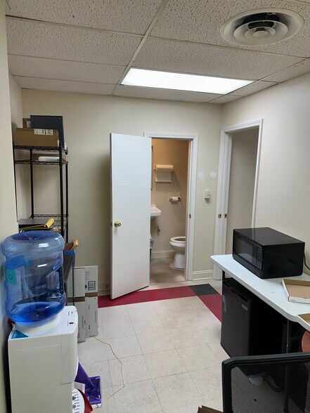 More Photos Of 3310 Kent Rd, Stow Unknown For Lease