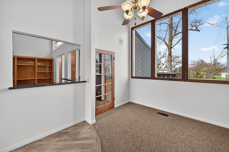 More Photos Of 496 East Ave, Lincoln Medical For Sale