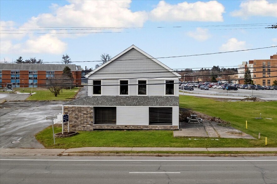 Primary Photo Of 1660 Champlin Ave, Utica Office Residential For Lease