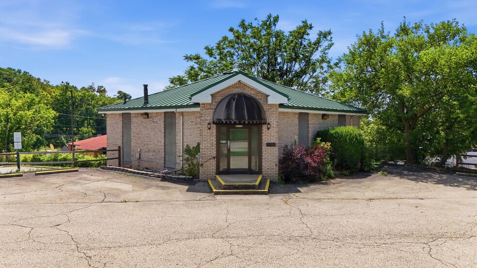 Primary Photo Of 2715 Mosside Blvd, Monroeville Freestanding For Sale