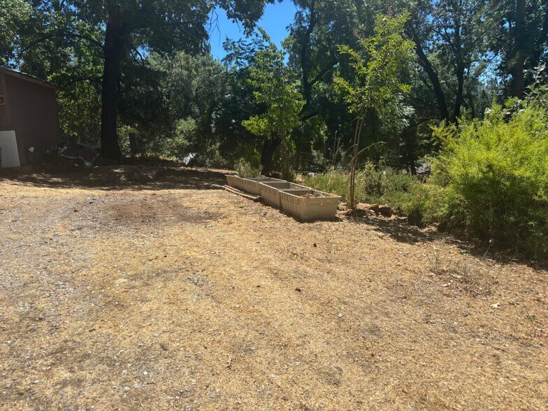 More Photos Of 15574 Hinton Rd, Pioneer Land For Sale