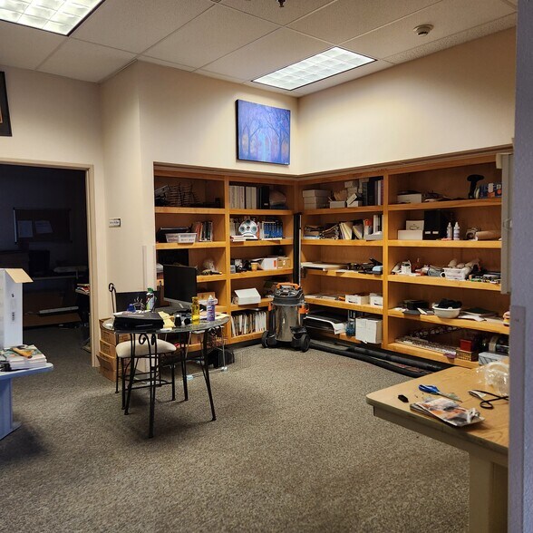 More Photos Of 5300 MacArthur Blvd, Vancouver Office For Lease