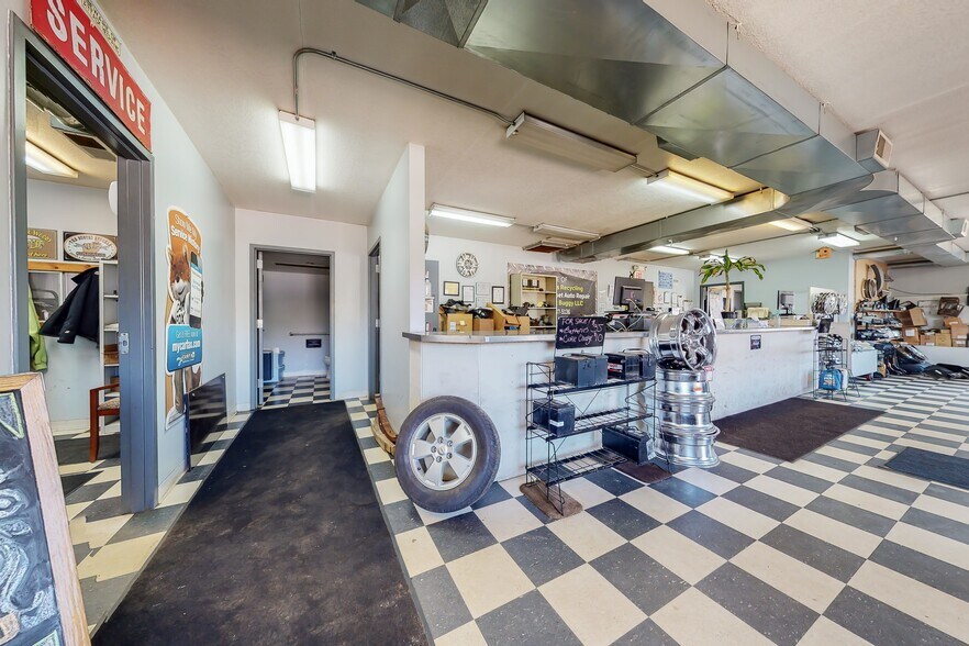 More Photos Of 1920 Wi-35, Somerset Auto Salvage Facility For Sale