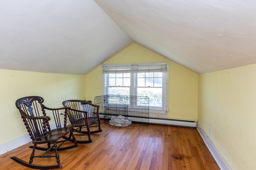 More Photos Of 4 Whitman Rd, Stephentown Sports And Entertainment For Sale