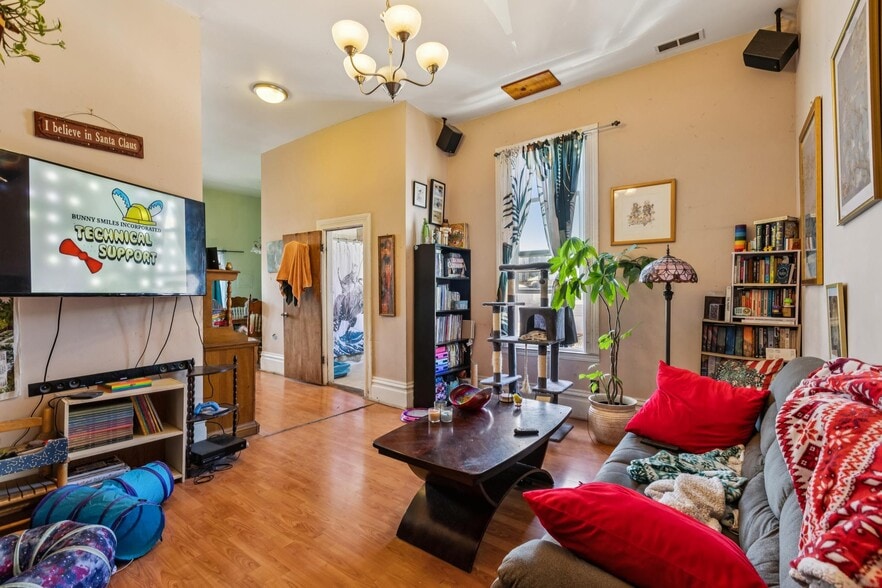More Photos Of 423-433 S Van Ness Ave, San Francisco Apartments For Sale