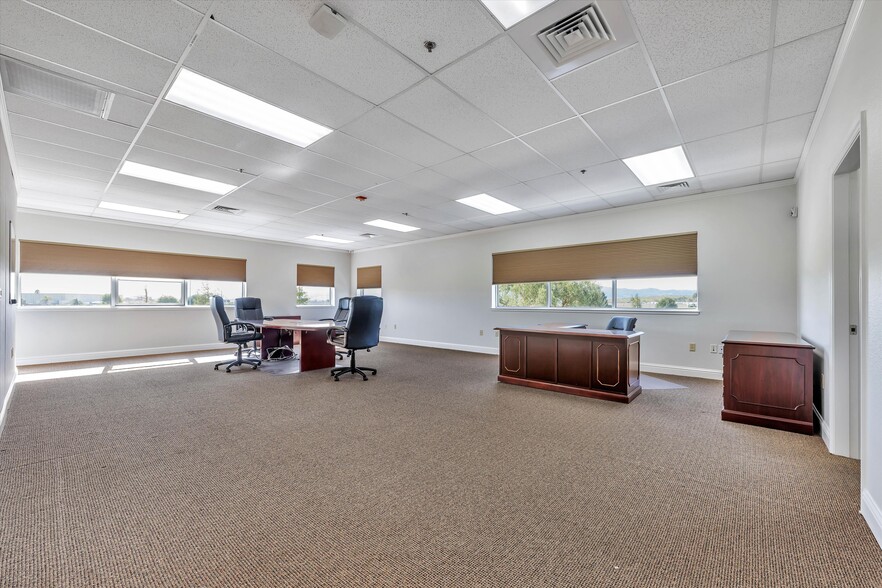 More Photos Of 1851 Airway Dr, Hollister Light Distribution For Lease