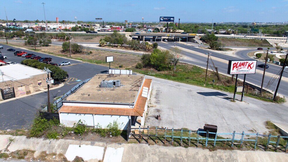 More Photos Of 6515 W Military Dr, San Antonio Freestanding For Sale