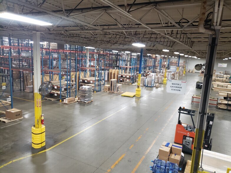 More Photos Of 4300 36th St SE, Grand Rapids Manufacturing For Lease
