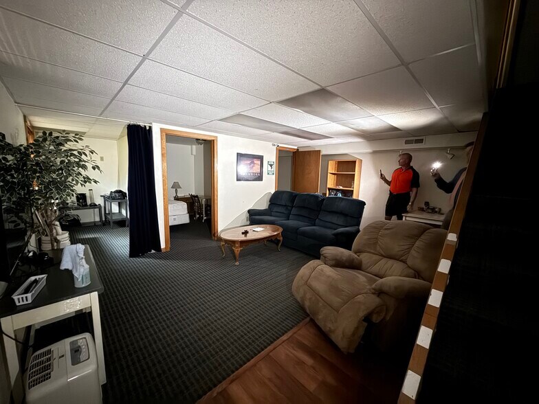 More Photos Of 1210 Arndt St, Fort Atkinson Flex For Sale