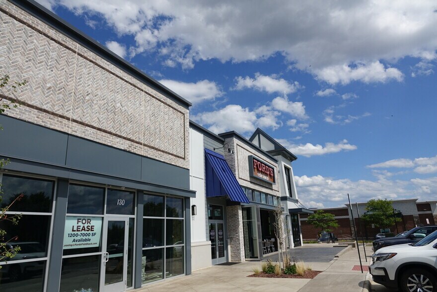 More Photos Of 25411 Eastern Marketplace Plz, Chantilly Restaurant For Lease