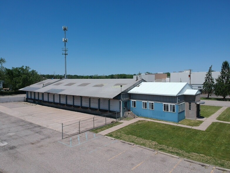 More Photos Of 2655 Buchanan Ave SW, Grand Rapids Truck Terminal For Lease
