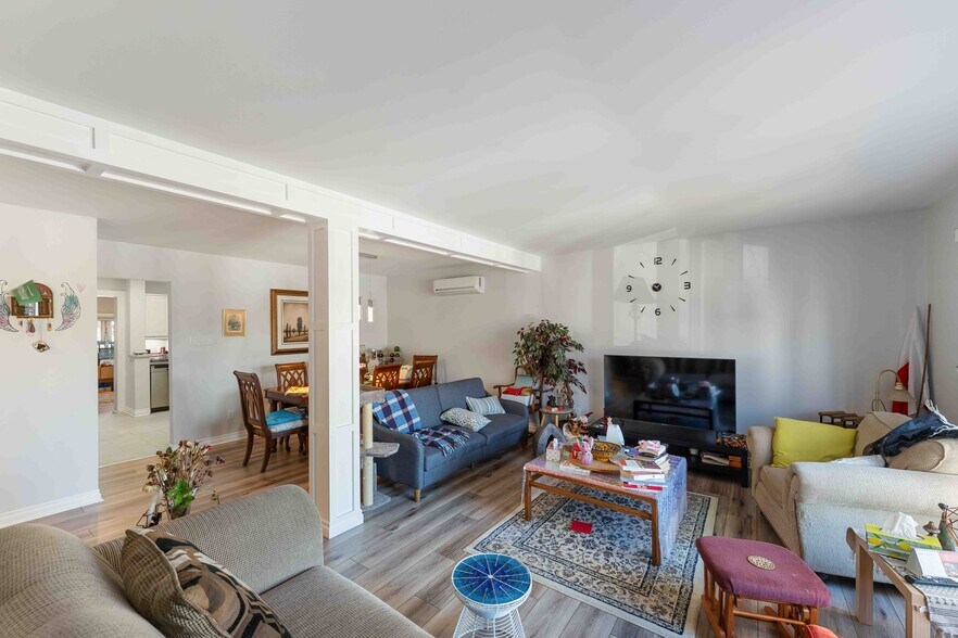 More Photos Of 732 Morin St, Ottawa Apartments For Sale