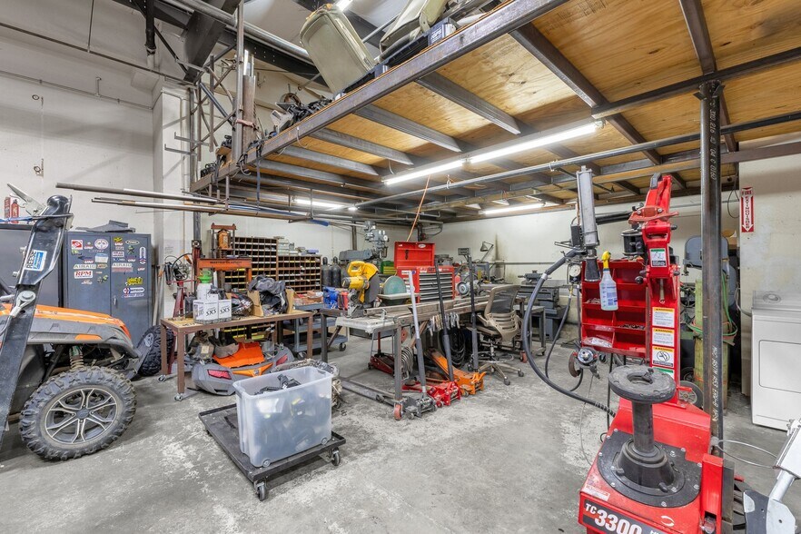 More Photos Of 17212 E Shea Blvd, Fountain Hills Storefront For Sale