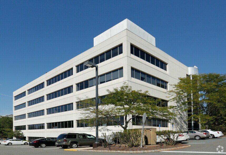 More Photos Of 2 Lincoln Hwy, Edison Medical For Sale