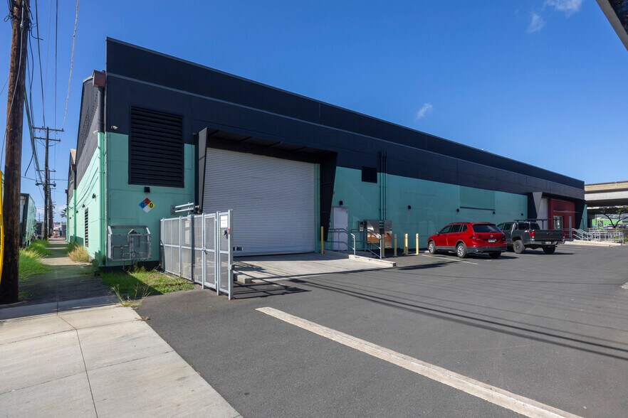 Primary Photo Of 2736 Waiwai Loop, Honolulu Warehouse For Lease