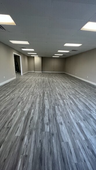 More Photos Of 118-122 Fairfax Pike, Stephens City Freestanding For Lease
