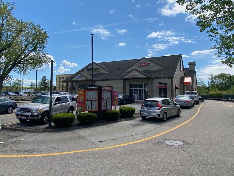 More Photos Of 460-490 King St, Franklin Freestanding For Lease