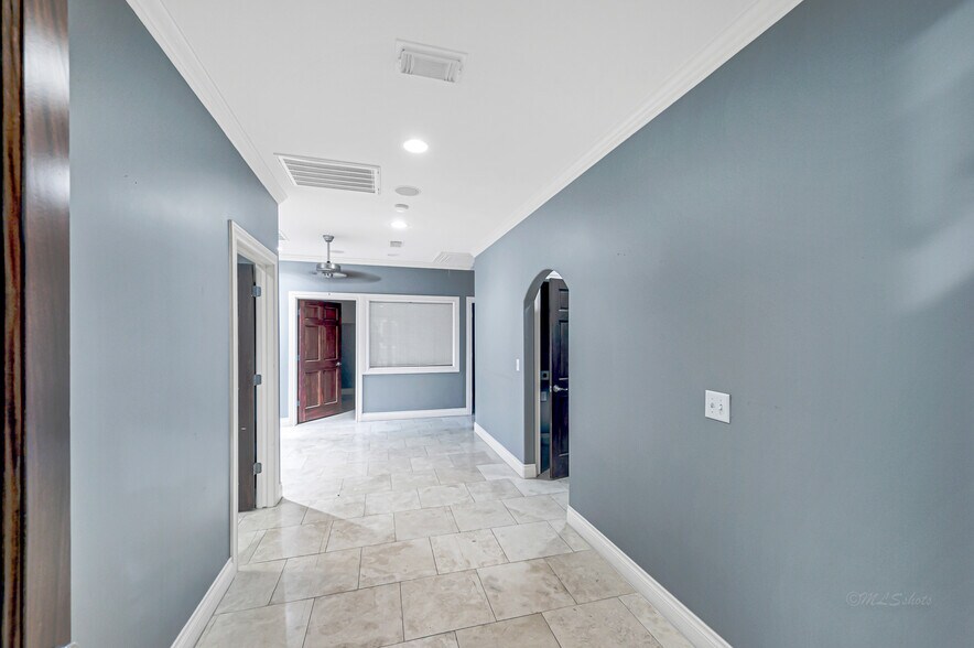 More Photos Of 607 Park Grove Dr, Katy Medical For Lease