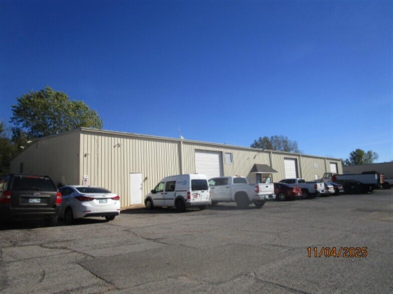 More Photos Of 3724 E 2nd St, Edmond Warehouse For Sale