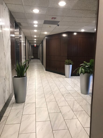 More Photos Of 5805 Callaghan Rd, San Antonio Office For Sale