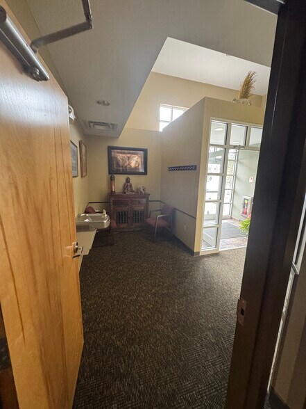 More Photos Of 6483 Transit Rd, East Amherst Medical For Lease