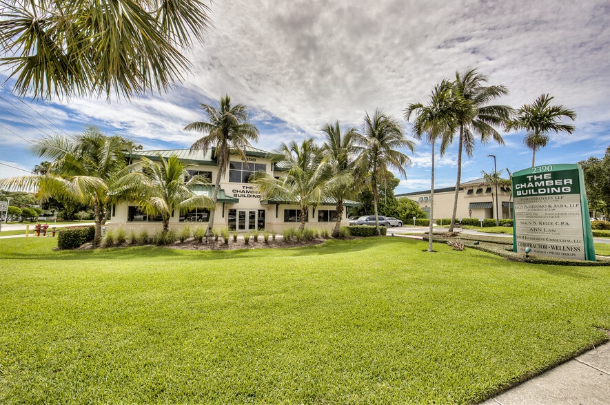 More Photos Of 2390 Tamiami Trl N, Naples Medical For Lease