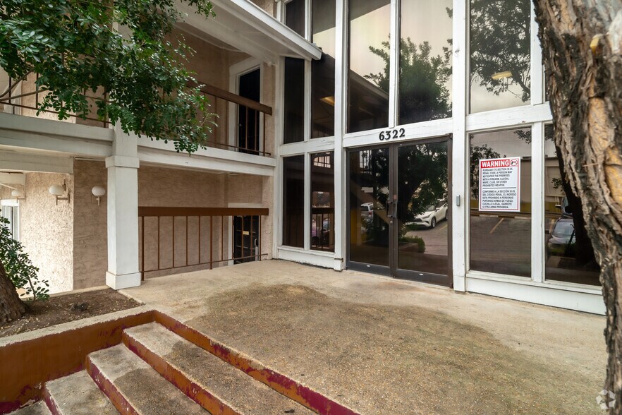 More Photos Of 6323 Sovereign Dr, San Antonio Office For Sale