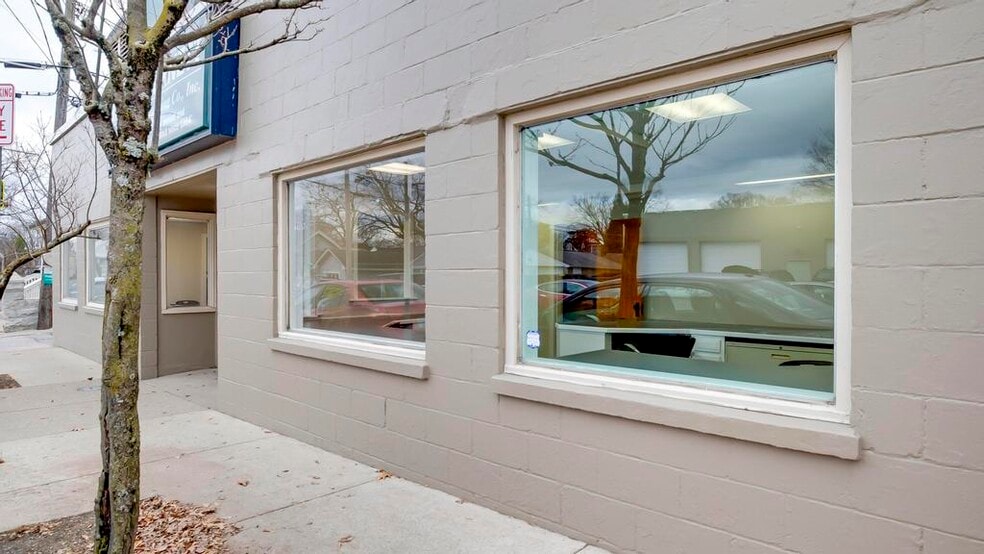 More Photos Of 116 S Clifton Ave, Louisville Storefront For Lease